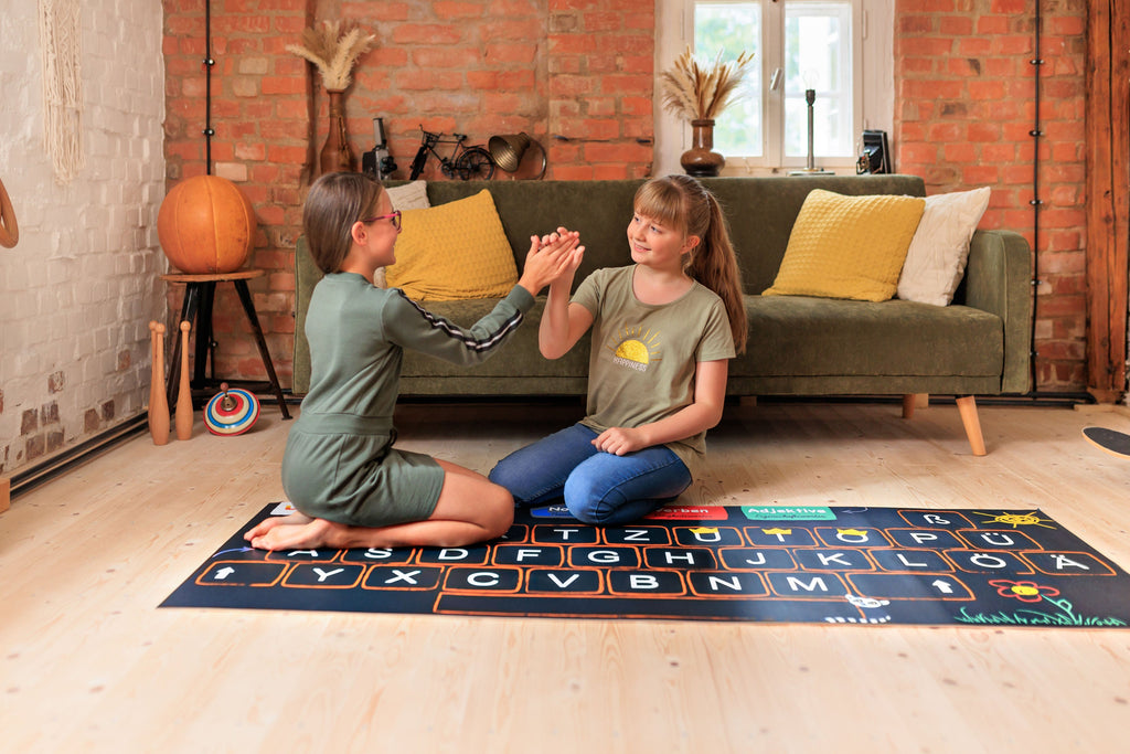 Spielerisches Üben vom Grundwortschatz mit der Lippino Tastatur Lernmatte